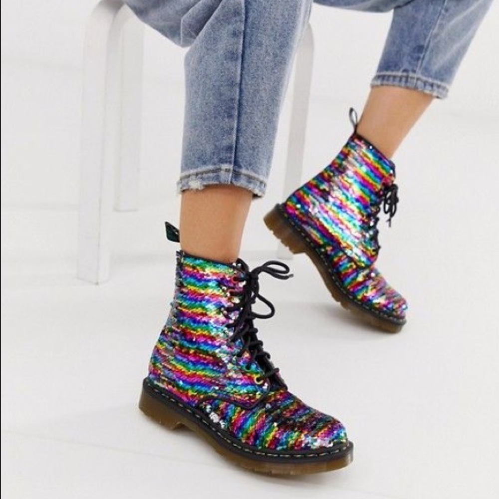 🔥 Dr MartensPascal Sequin Rainbow Sequin
